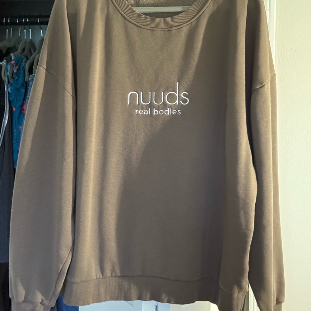 NUUDS xl mocha vintage sweatshirt with 2024 real bodies embroidered